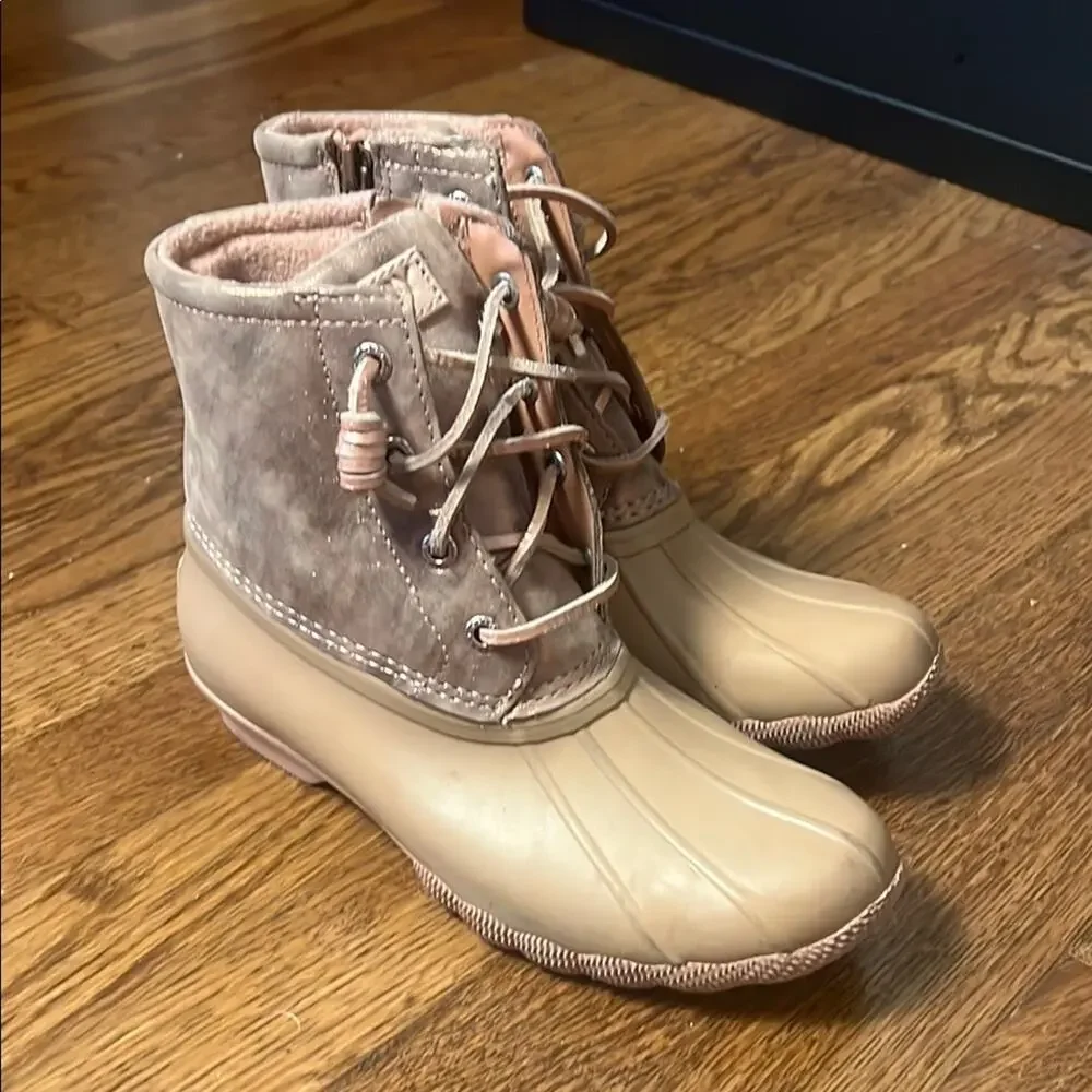 Sperry Blush Pink Saltwater Duck Boot Women’s Size 5.5